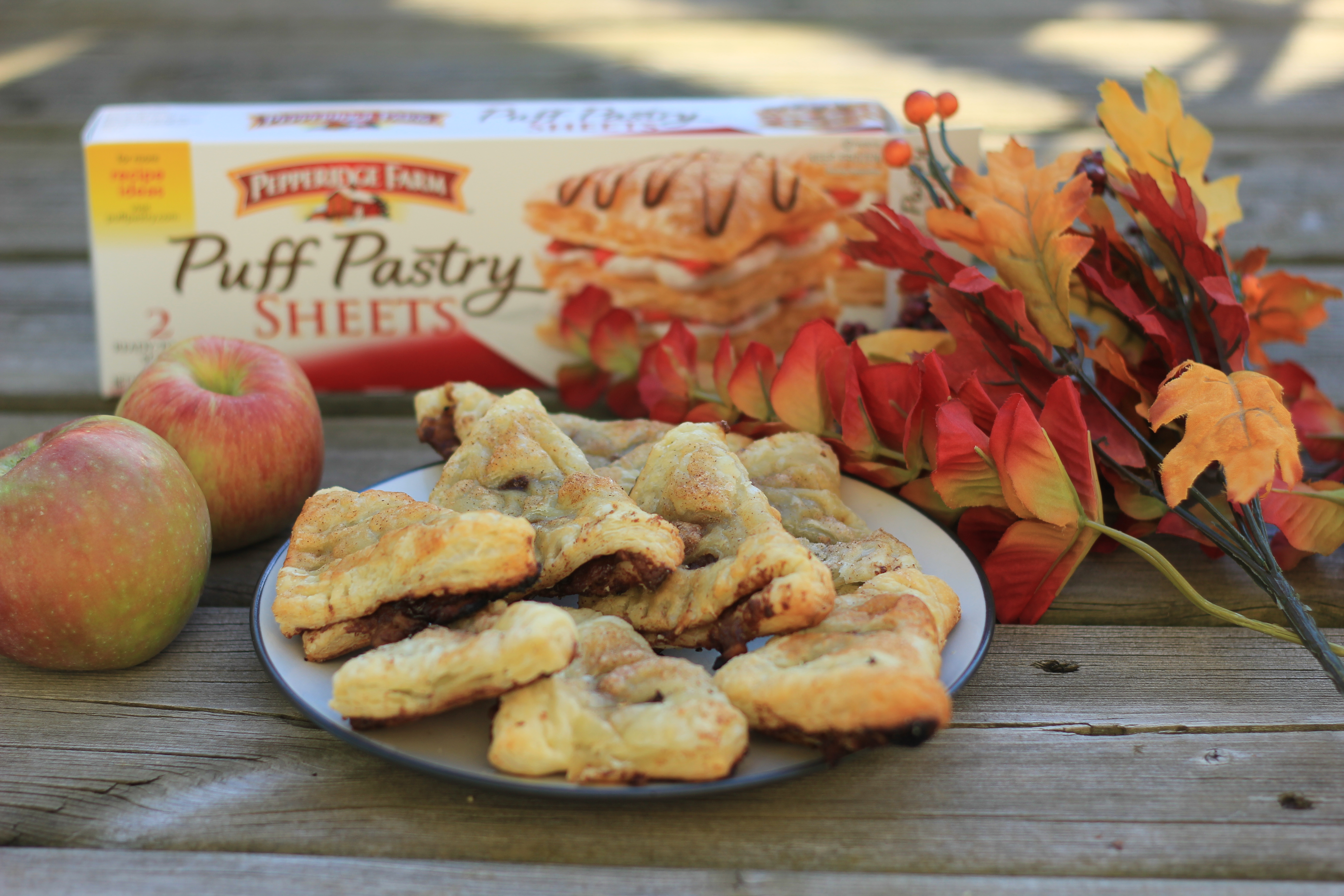 Chocolate Hazelnut Apple Mini Pies A Sprinkle Of Joy